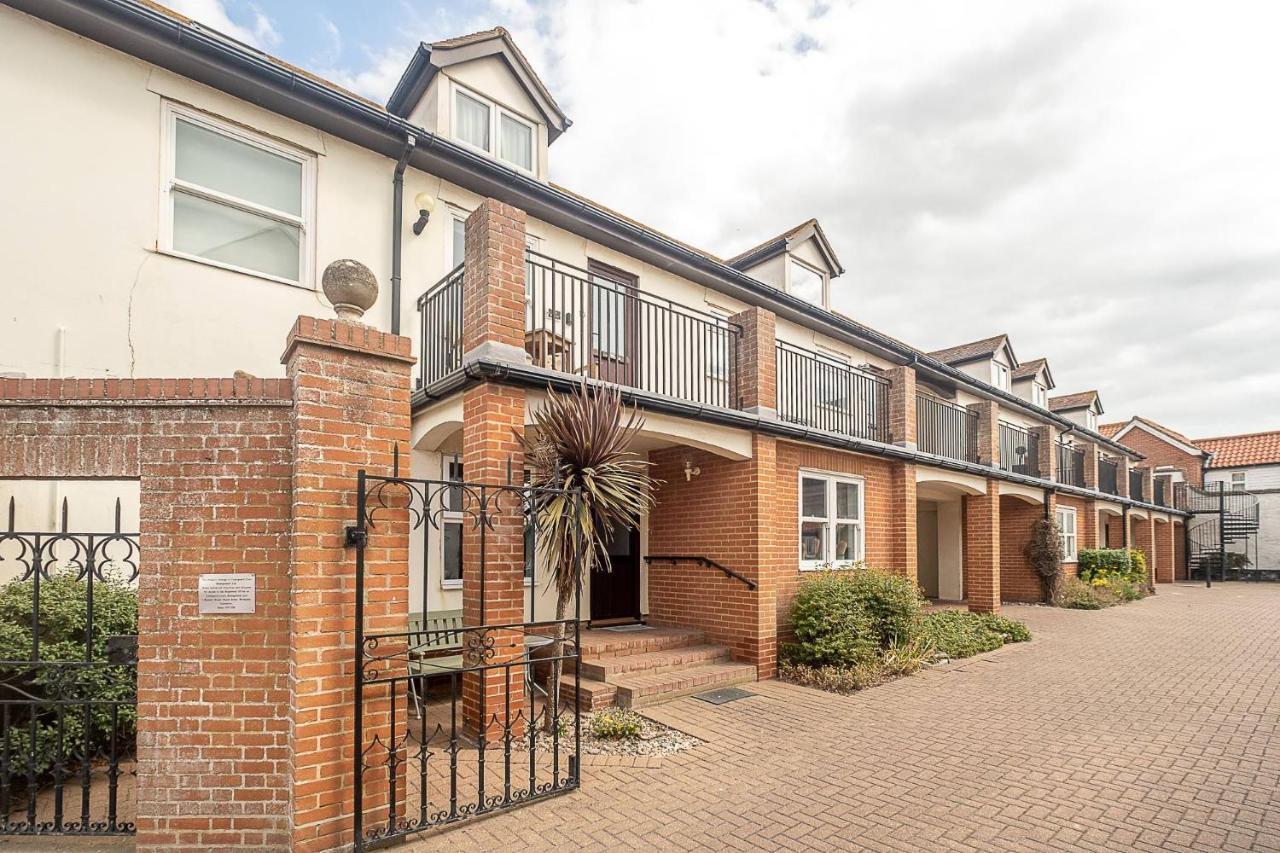 The Haven At Coastguard Court - Aldeburgh Coastal Cottages Экстерьер фото